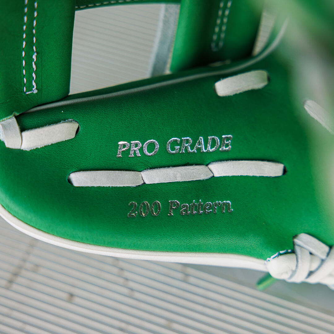 Exclusive Heart of the Hide 11.5-Inch Kelly Green Infield Glove Right Hand Throw - Image 14
